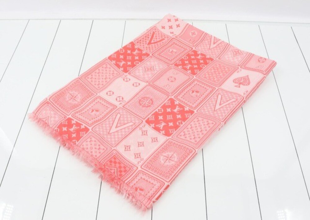 7574 - Louis Vuitton Gambling Corail Stole Pink Coral Scarf